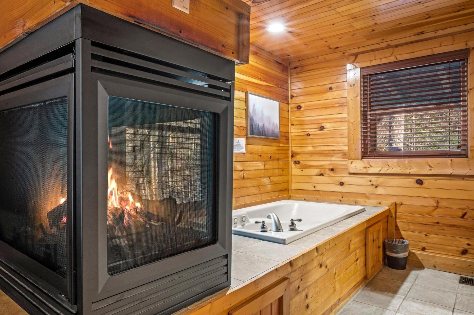 Mountain Laurel Holiday Home Gatlinburg Extérieur photo